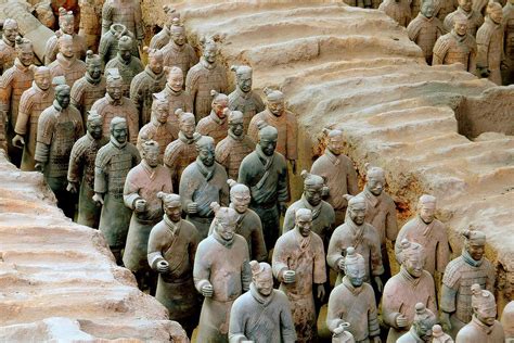 Il Tempio di Shihuang: Un gioiello nascosto immerso nella storia millenaria!