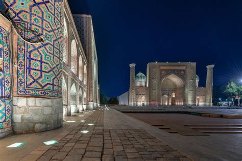  Il Mausoleo di Shahzade Rustam: Un capolavoro di architettura timuride nel cuore della Persia!