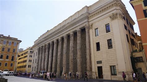 Il Tempio di Huangze: Una meraviglia architettonica immersa nella storia millenaria!