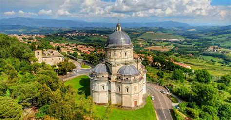  Il Tempio di Qingliang: Un gioiello architettonico dal passato misterioso!