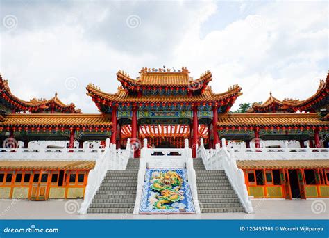 Il Tempio di Tianhou: Un Gioiello Architettonico con Vista Mare Panoramica!