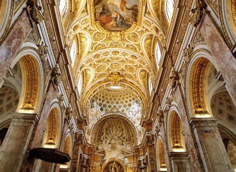 La Cattedrale di San Luigi, un gioiello architettonico che sussurra storie del passato!